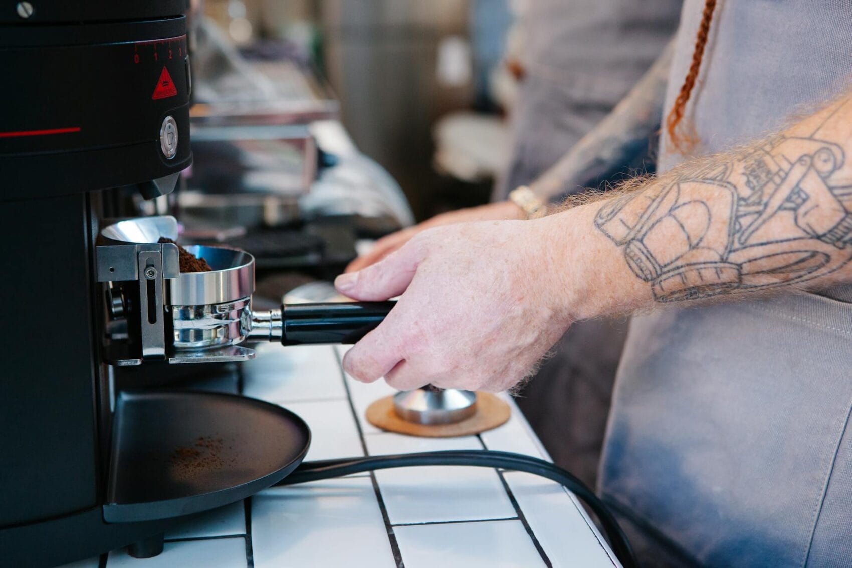 coffee grinder - the mug mentor